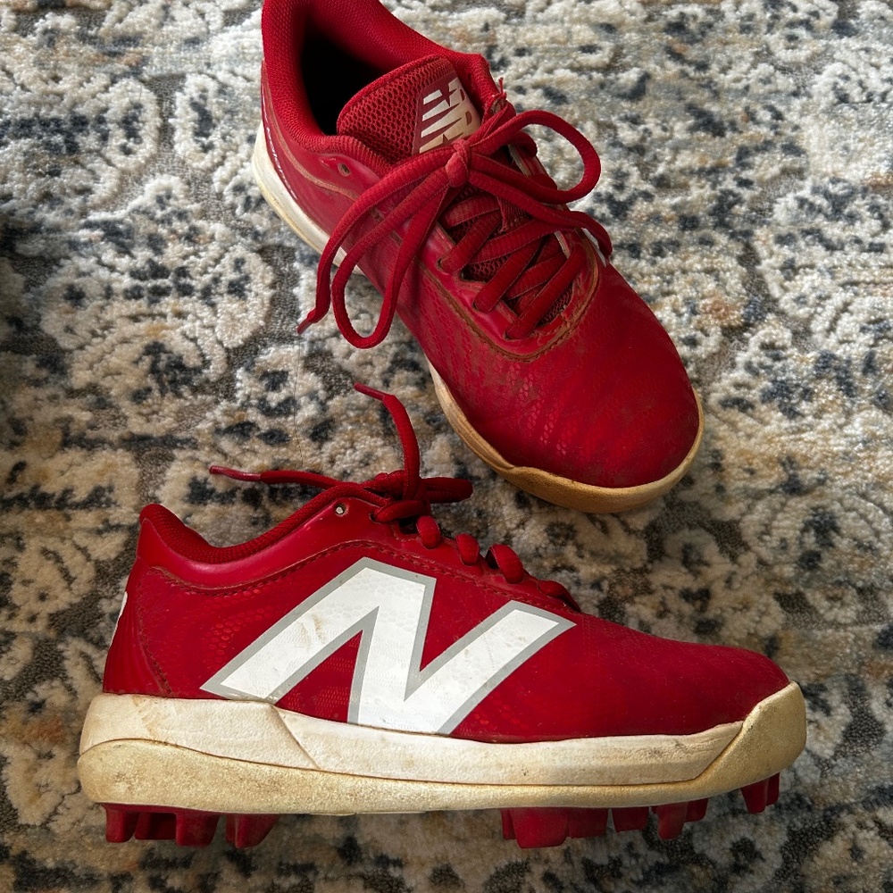 Baseball cleats